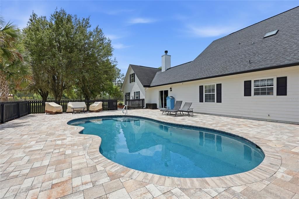 For Sale: $734,000 (4 beds, 3 baths, 2481 Square Feet)