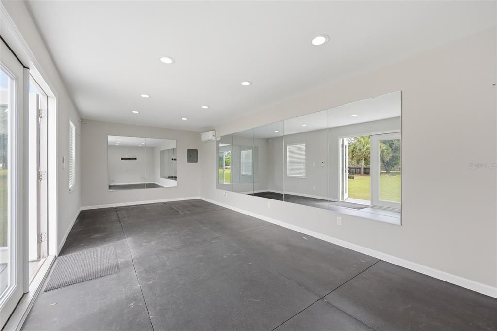 For Sale: $734,000 (4 beds, 3 baths, 2481 Square Feet)