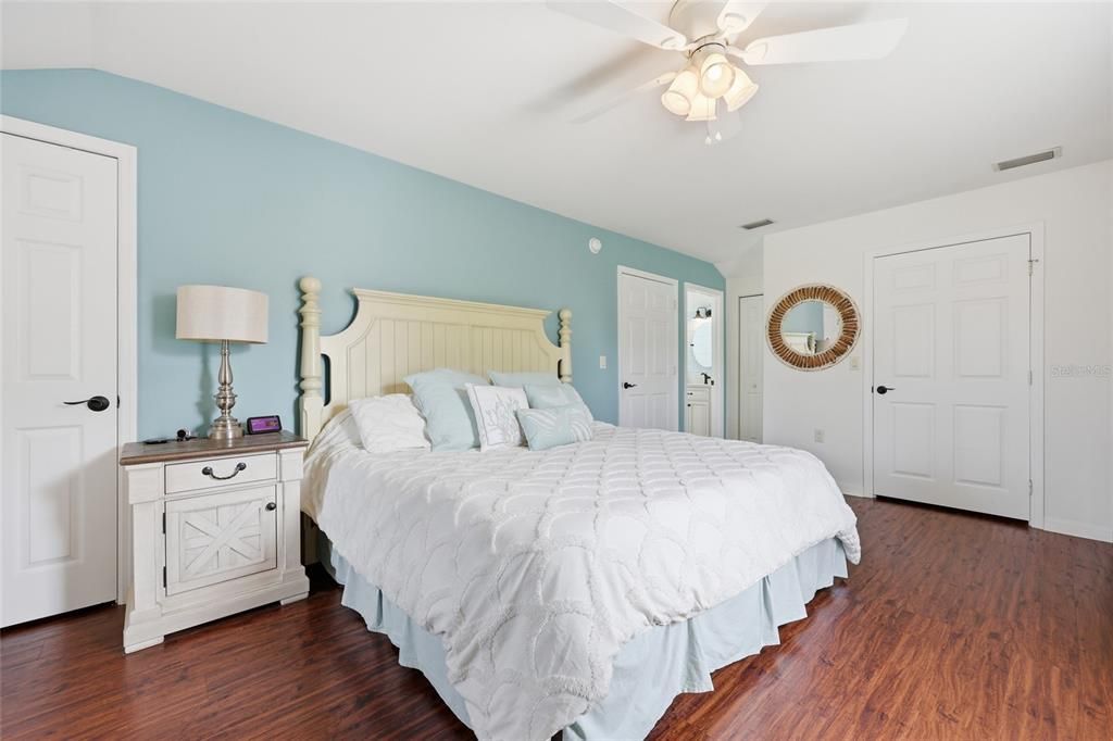 For Sale: $734,000 (4 beds, 3 baths, 2481 Square Feet)