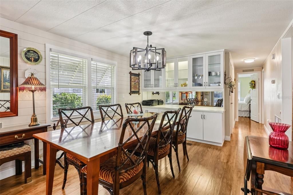 For Sale: $160,000 (2 beds, 2 baths, 1200 Square Feet)