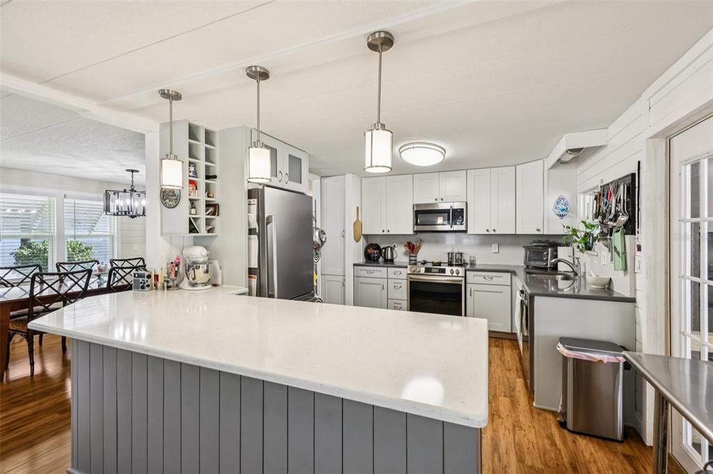 For Sale: $160,000 (2 beds, 2 baths, 1200 Square Feet)