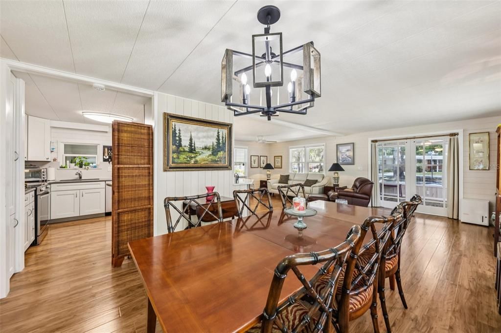 For Sale: $160,000 (2 beds, 2 baths, 1200 Square Feet)