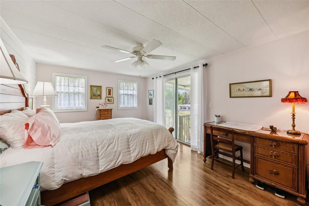 For Sale: $160,000 (2 beds, 2 baths, 1200 Square Feet)