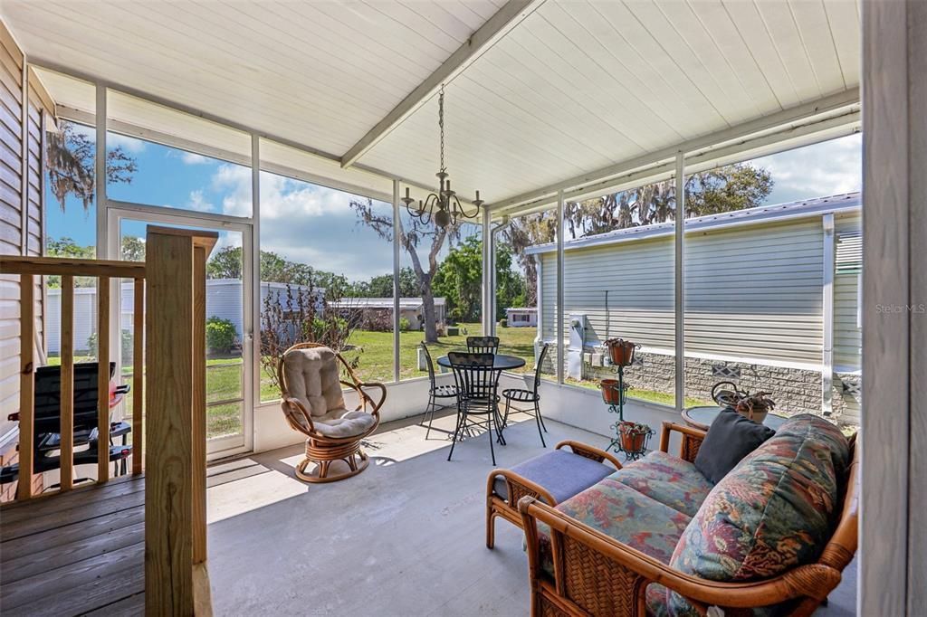 For Sale: $160,000 (2 beds, 2 baths, 1200 Square Feet)