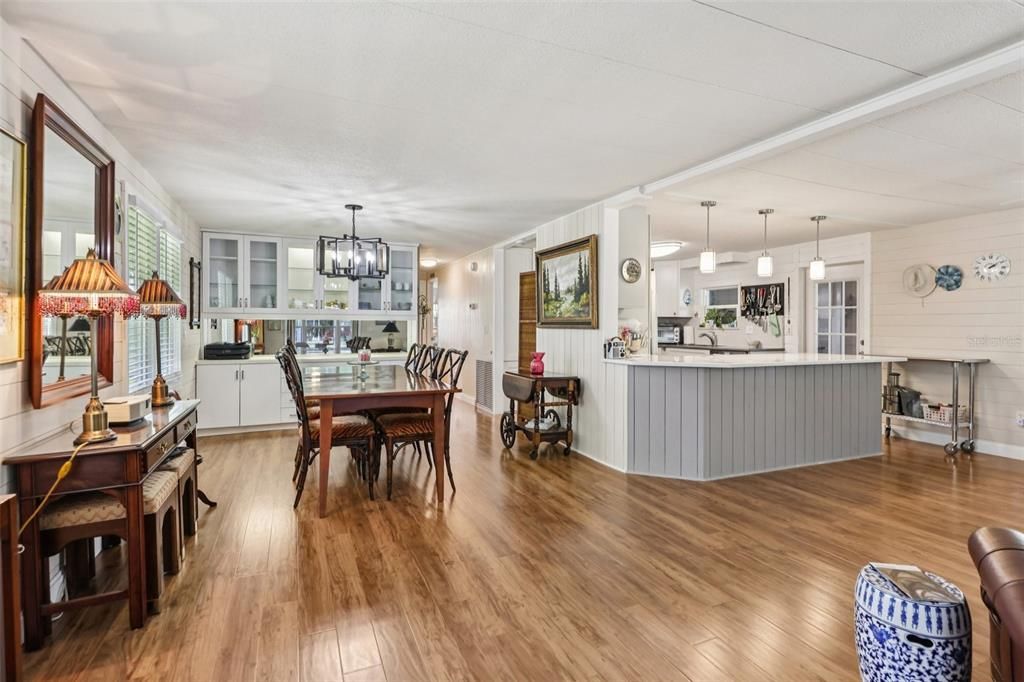For Sale: $160,000 (2 beds, 2 baths, 1200 Square Feet)