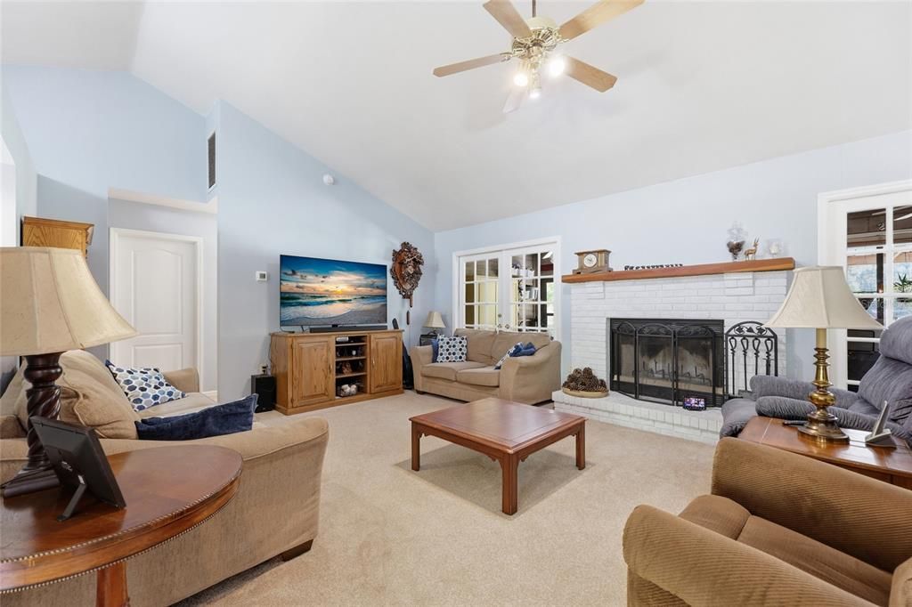 For Sale: $620,000 (3 beds, 2 baths, 2115 Square Feet)