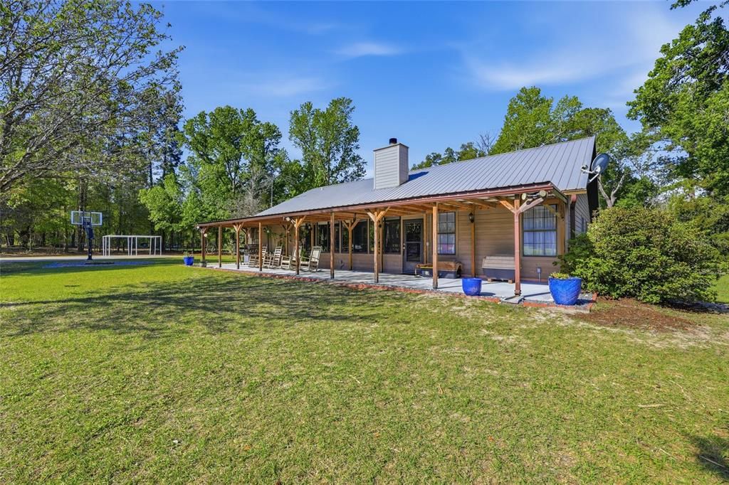 For Sale: $620,000 (3 beds, 2 baths, 2115 Square Feet)