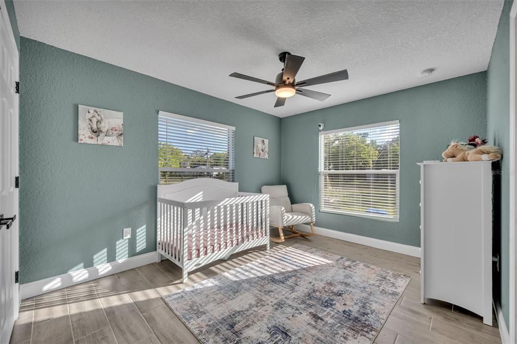 For Sale: $885,000 (6 beds, 4 baths, 3213 Square Feet)