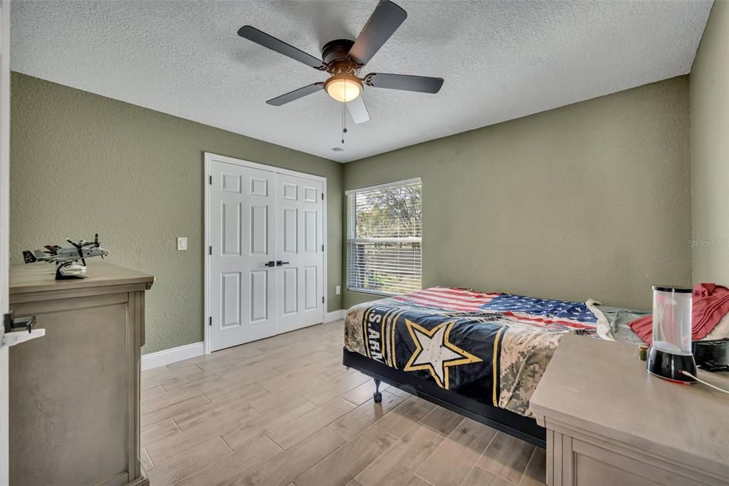 For Sale: $885,000 (6 beds, 4 baths, 3213 Square Feet)