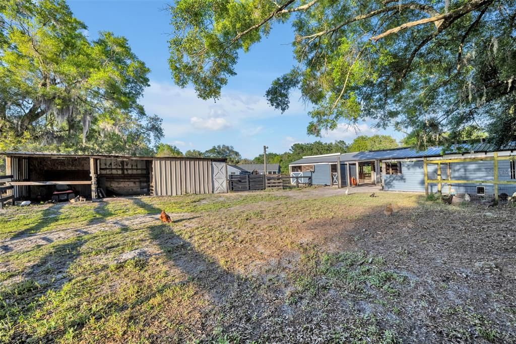 For Sale: $885,000 (6 beds, 4 baths, 3213 Square Feet)