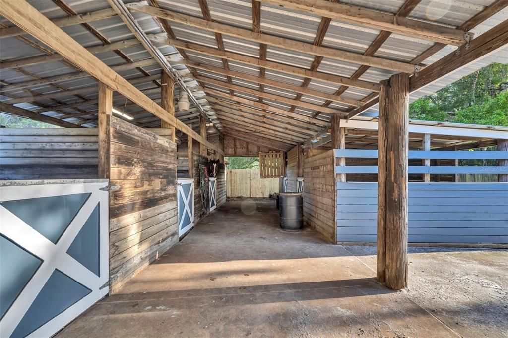 For Sale: $885,000 (6 beds, 4 baths, 3213 Square Feet)