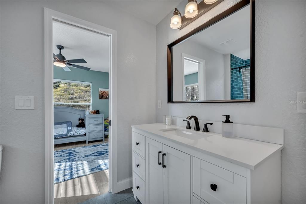 For Sale: $885,000 (6 beds, 4 baths, 3213 Square Feet)