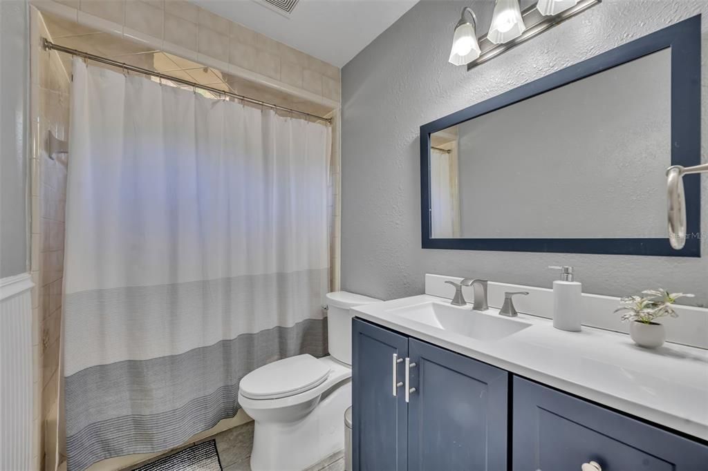 For Sale: $885,000 (6 beds, 4 baths, 3213 Square Feet)