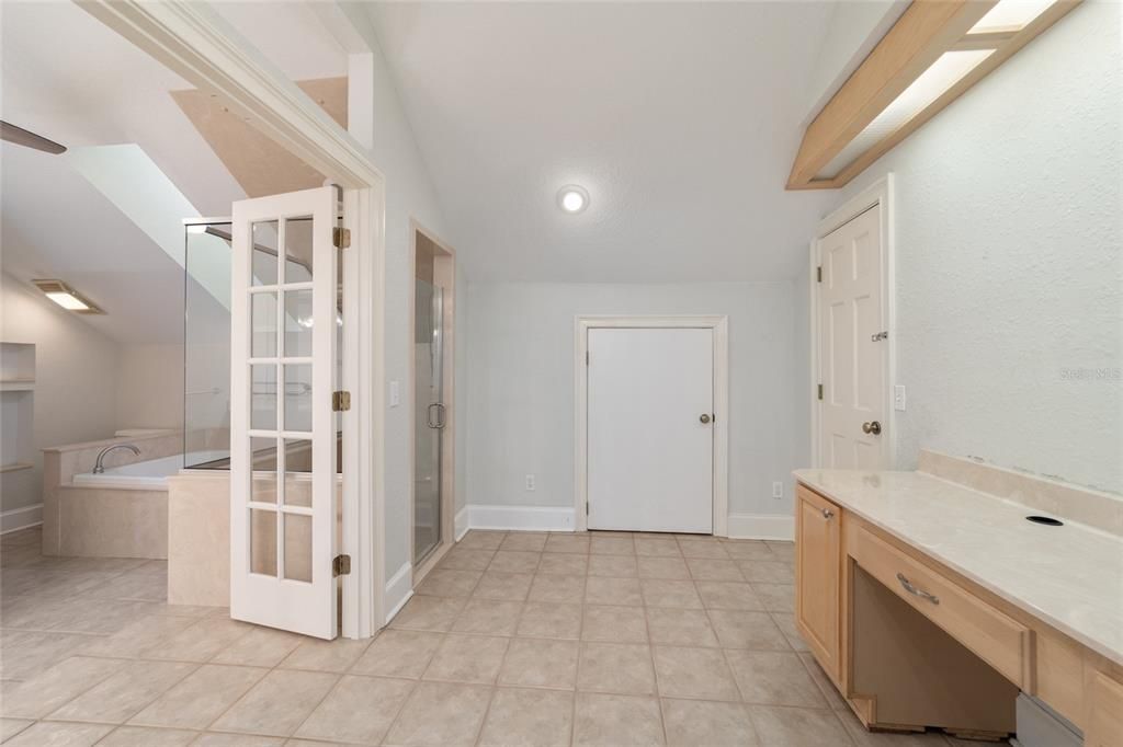 待售: $1,600,000 (5 贝兹, 5 浴室, 4458 平方英尺)