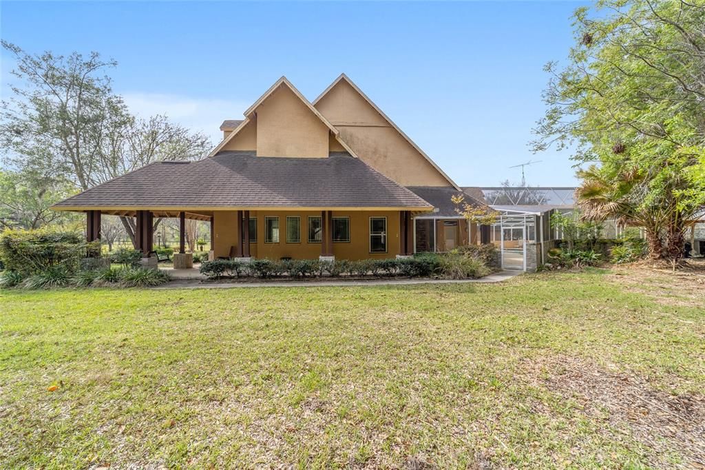 待售: $1,600,000 (5 贝兹, 5 浴室, 4458 平方英尺)