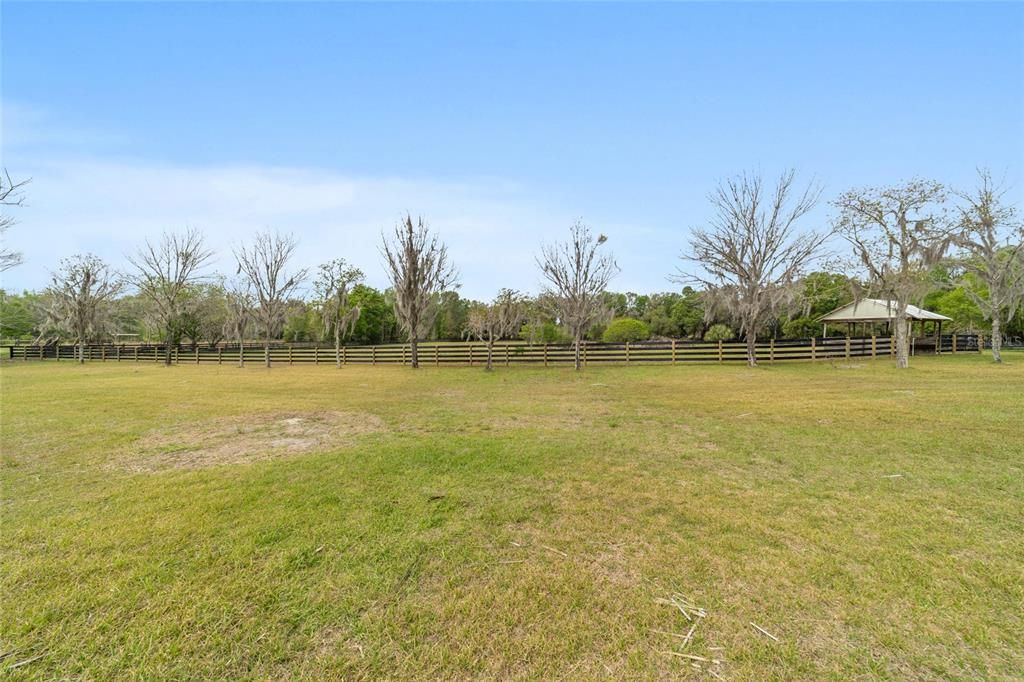 待售: $1,600,000 (5 贝兹, 5 浴室, 4458 平方英尺)