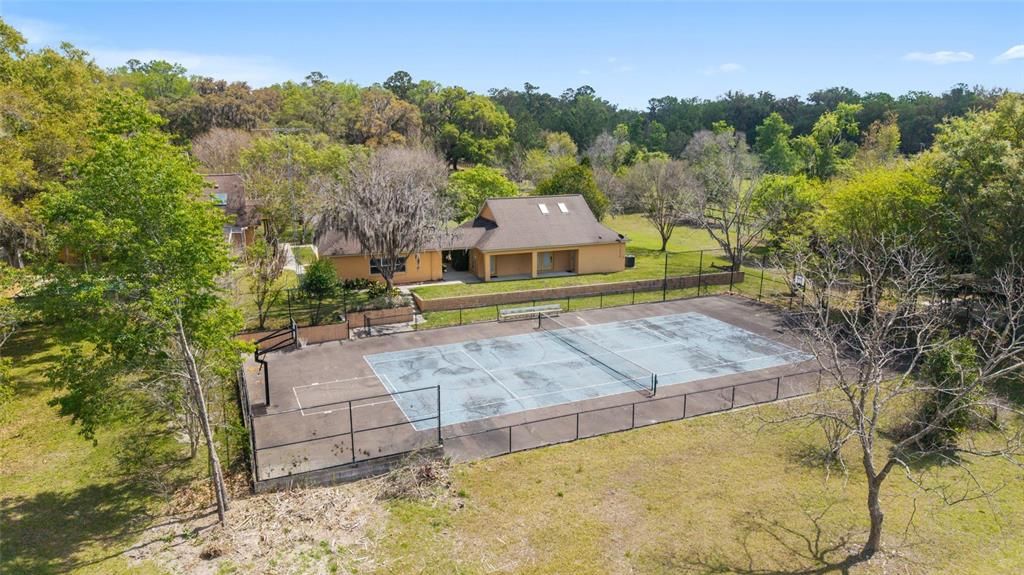 待售: $1,600,000 (5 贝兹, 5 浴室, 4458 平方英尺)