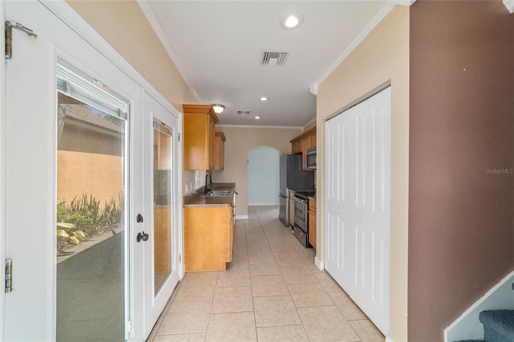 待售: $1,600,000 (5 贝兹, 5 浴室, 4458 平方英尺)