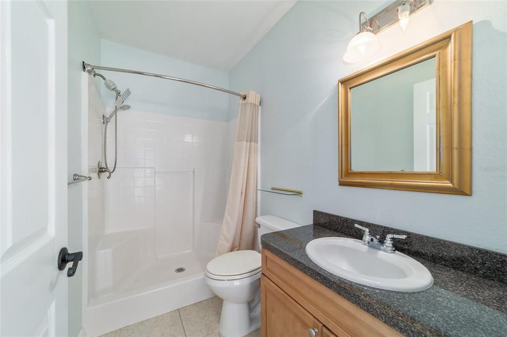 待售: $1,600,000 (5 贝兹, 5 浴室, 4458 平方英尺)