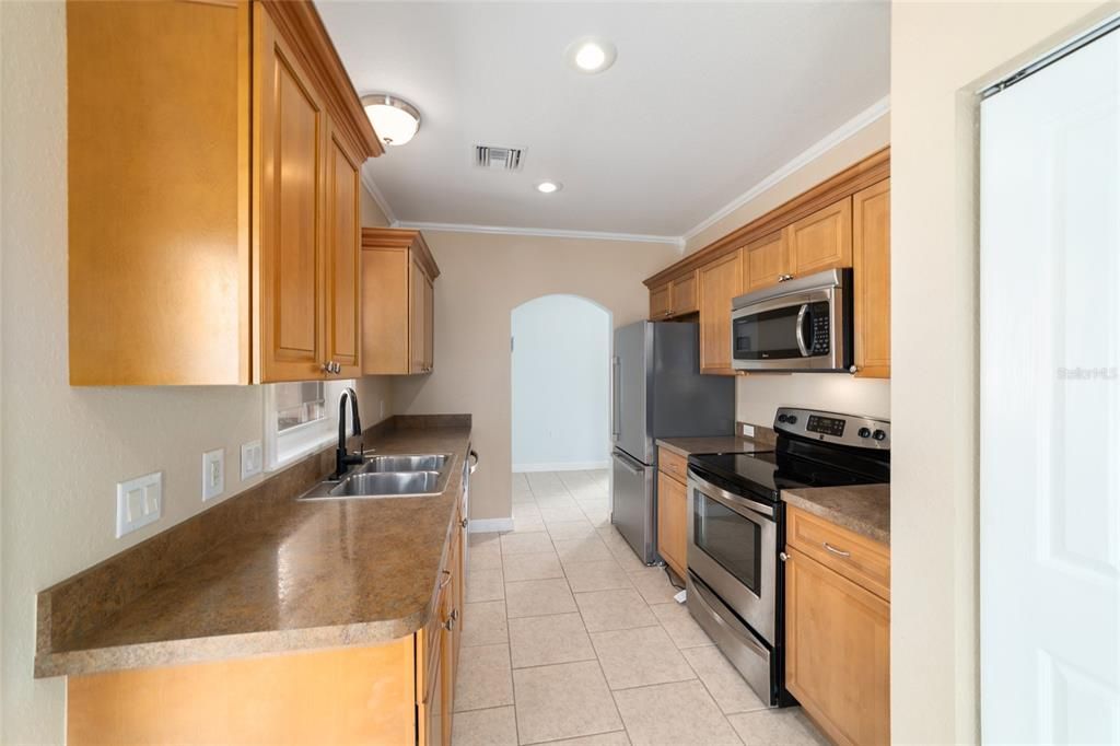 待售: $1,600,000 (5 贝兹, 5 浴室, 4458 平方英尺)