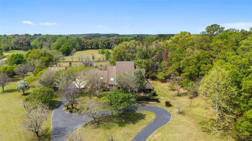 待售: $1,600,000 (5 贝兹, 5 浴室, 4458 平方英尺)