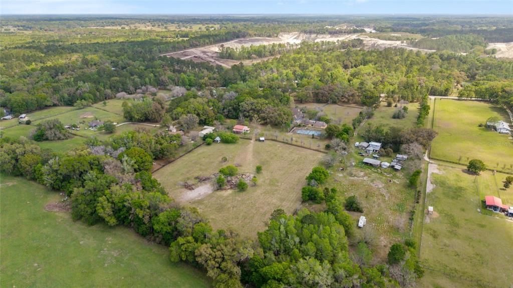 待售: $1,600,000 (5 贝兹, 5 浴室, 4458 平方英尺)