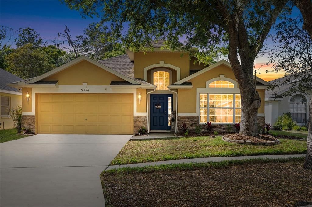 For Sale: $420,000 (4 beds, 2 baths, 1975 Square Feet)