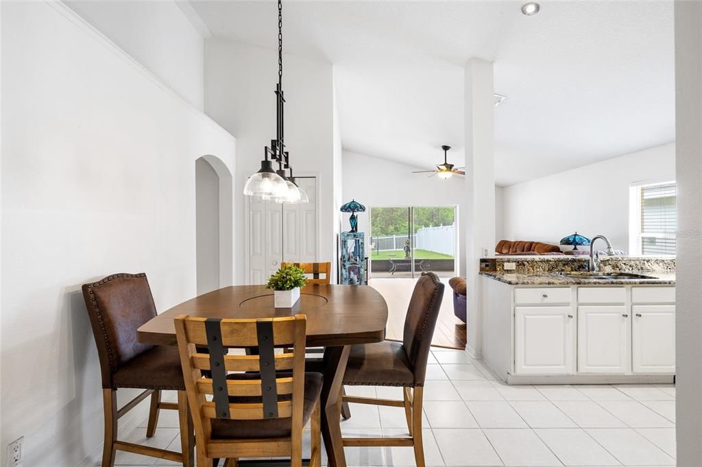 For Sale: $420,000 (4 beds, 2 baths, 1975 Square Feet)