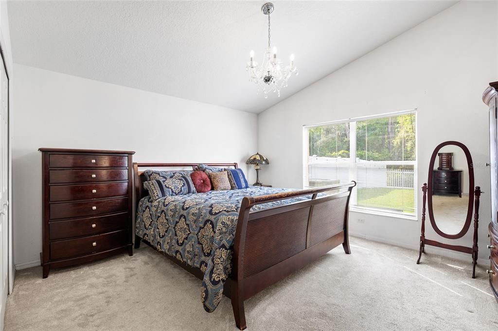 For Sale: $420,000 (4 beds, 2 baths, 1975 Square Feet)