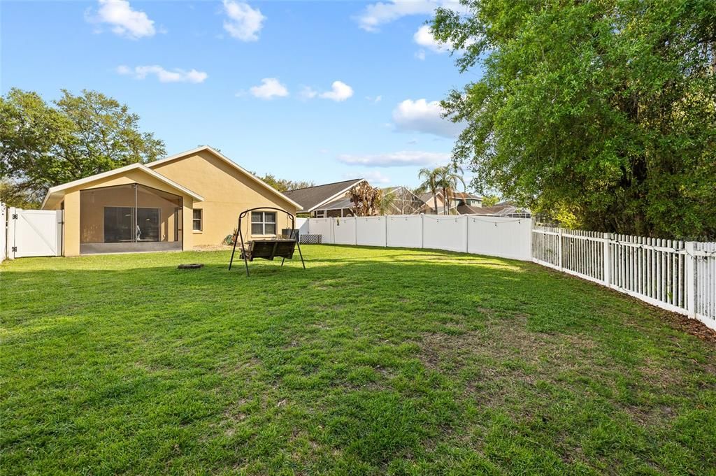 For Sale: $420,000 (4 beds, 2 baths, 1975 Square Feet)