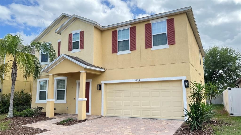 Active With Contract: $2,350 (4 beds, 2 baths, 2721 Square Feet)