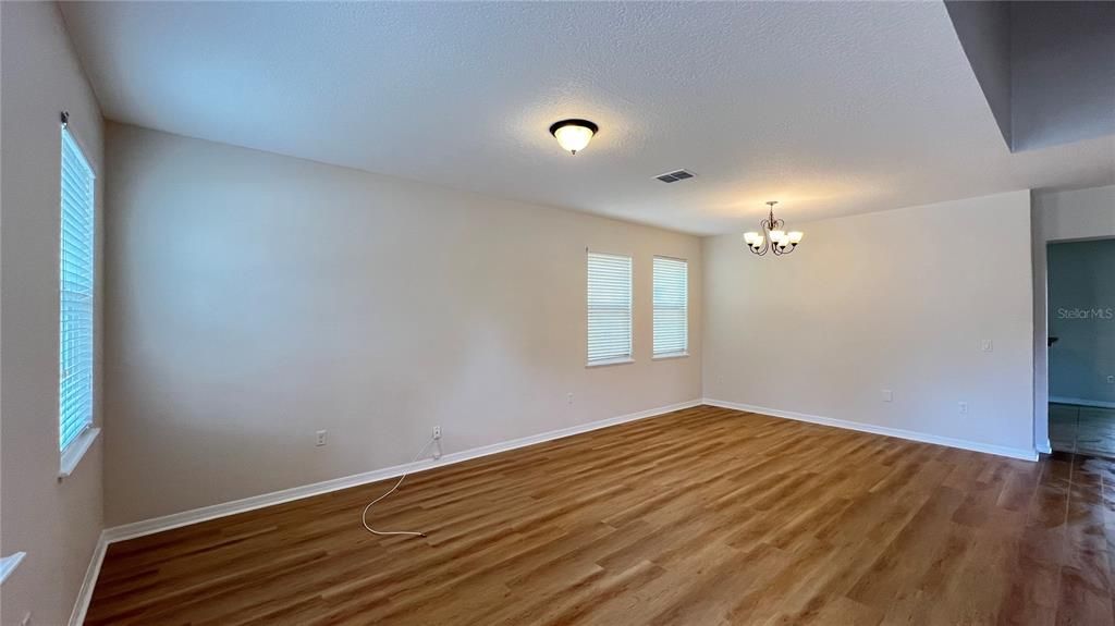 Active With Contract: $2,350 (4 beds, 2 baths, 2721 Square Feet)
