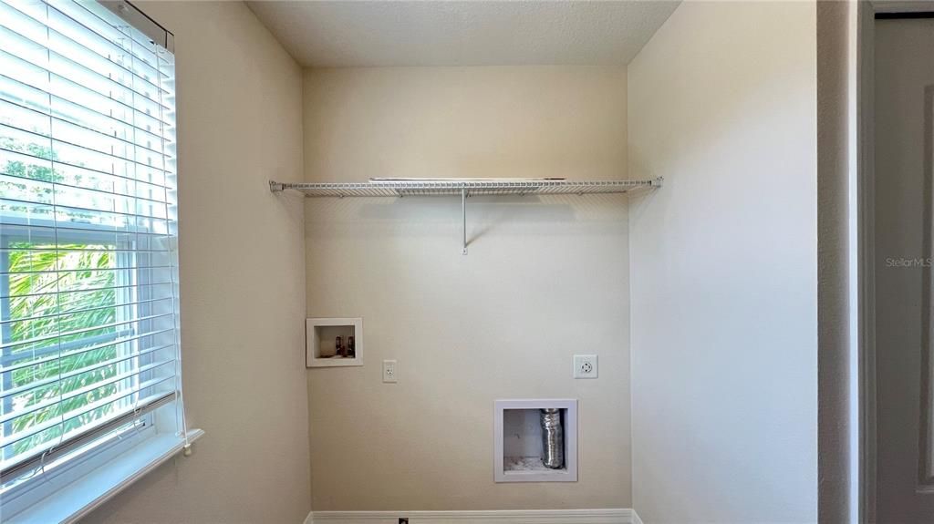 Active With Contract: $2,350 (4 beds, 2 baths, 2721 Square Feet)