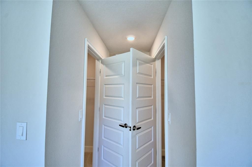 En Venta: $379,787 (4 camas, 2 baños, 2330 Pies cuadrados)