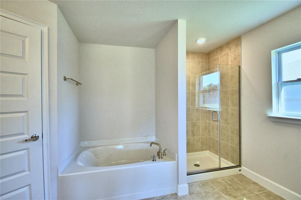 En Venta: $379,787 (4 camas, 2 baños, 2330 Pies cuadrados)