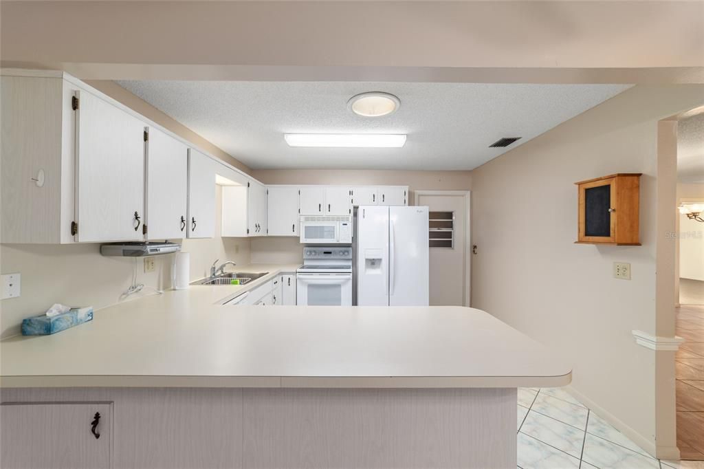 待售: $129,900 (2 贝兹, 2 浴室, 1484 平方英尺)