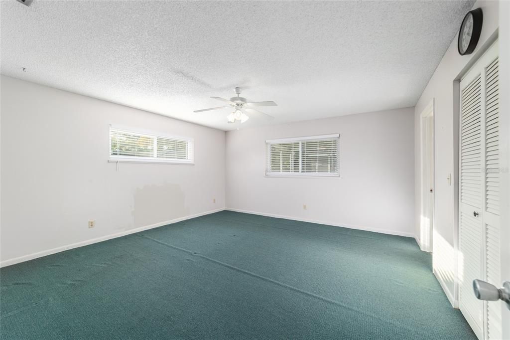 待售: $129,900 (2 贝兹, 2 浴室, 1484 平方英尺)