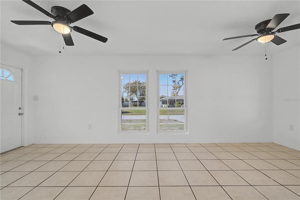 Activo con contrato: $164,500 (2 camas, 1 baños, 946 Pies cuadrados)