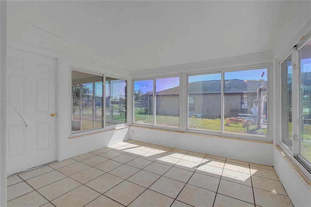 Activo con contrato: $164,500 (2 camas, 1 baños, 946 Pies cuadrados)