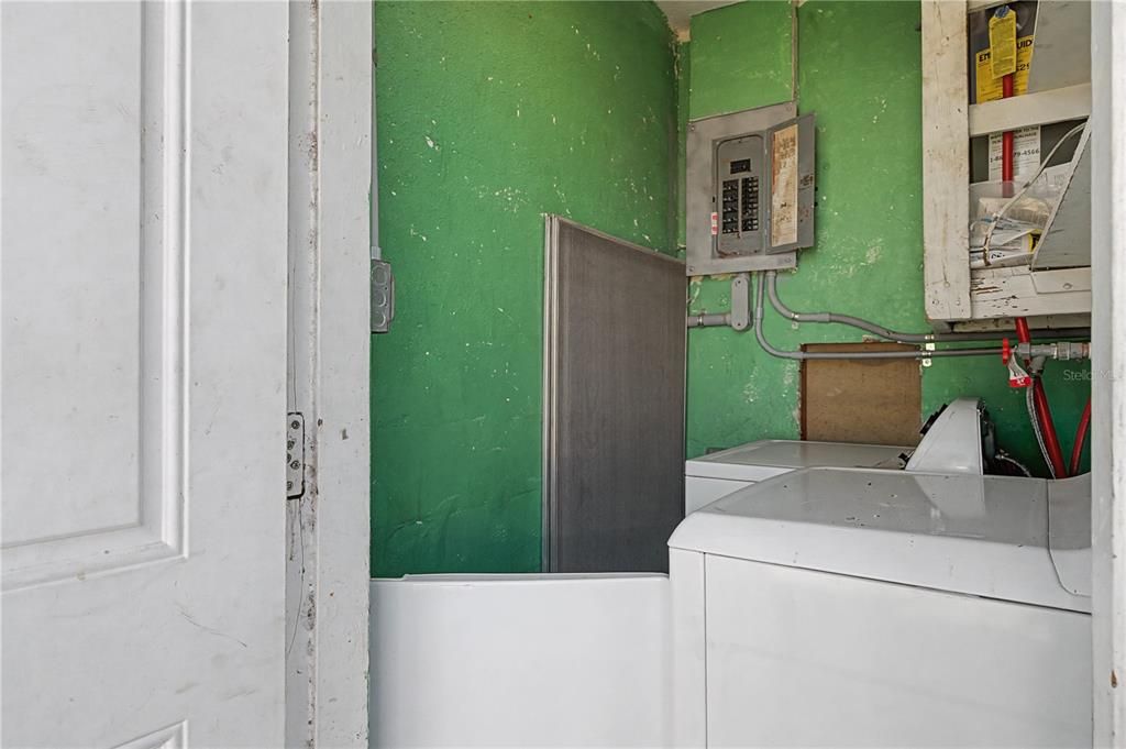 Activo con contrato: $164,500 (2 camas, 1 baños, 946 Pies cuadrados)