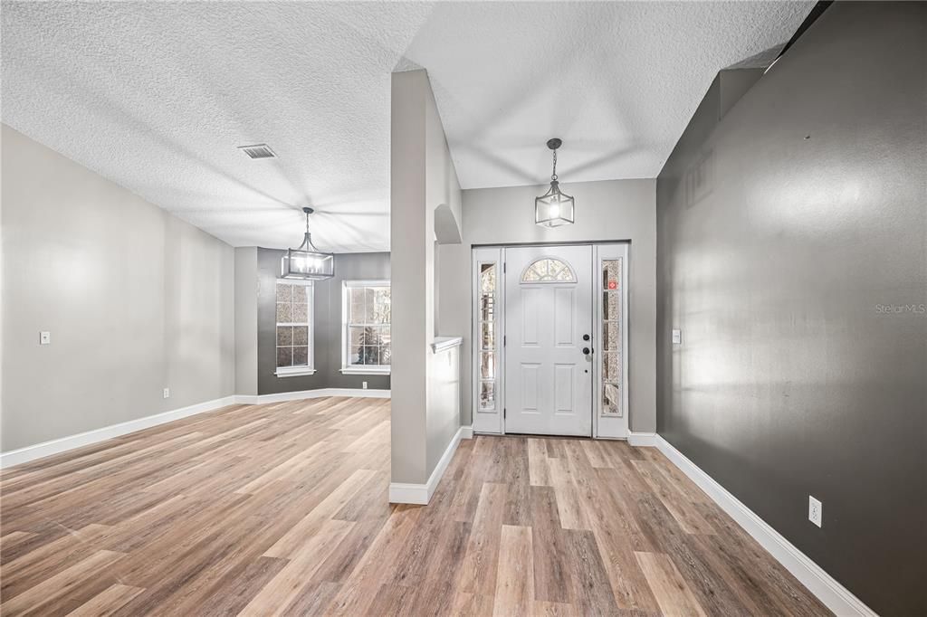 En Venta: $1,080,000 (4 camas, 2 baños, 2388 Pies cuadrados)
