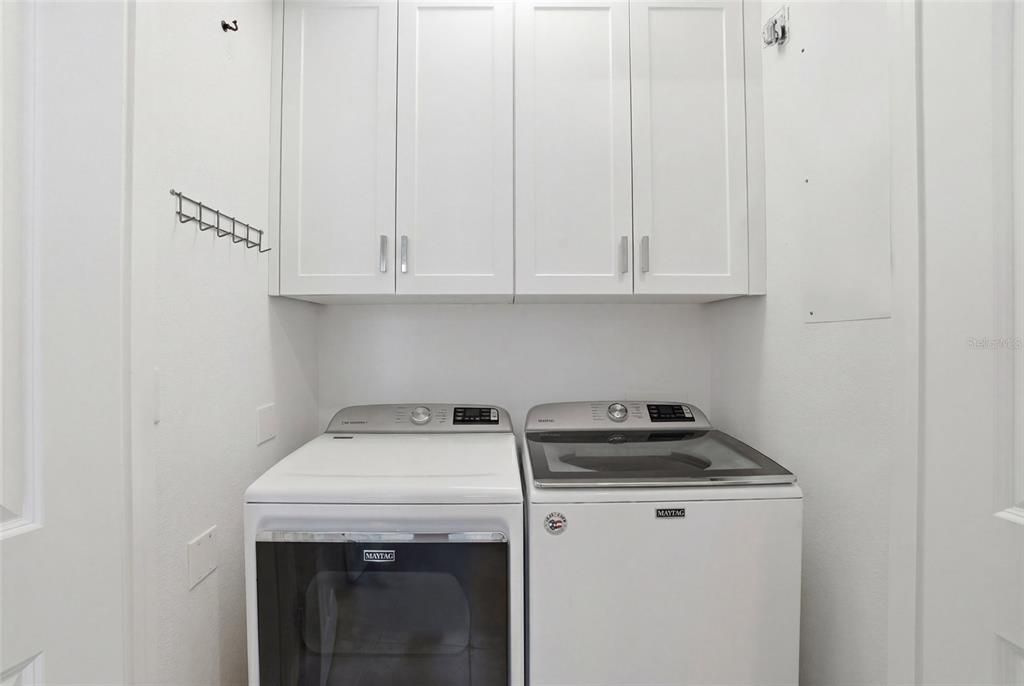 For Sale: $1,000,000 (3 beds, 3 baths, 2316 Square Feet)