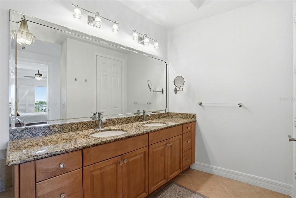 For Sale: $1,000,000 (3 beds, 3 baths, 2316 Square Feet)