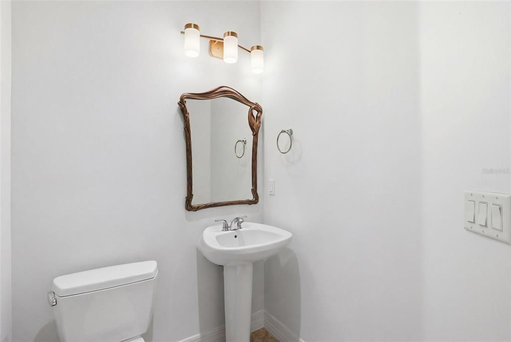 For Sale: $1,000,000 (3 beds, 3 baths, 2316 Square Feet)