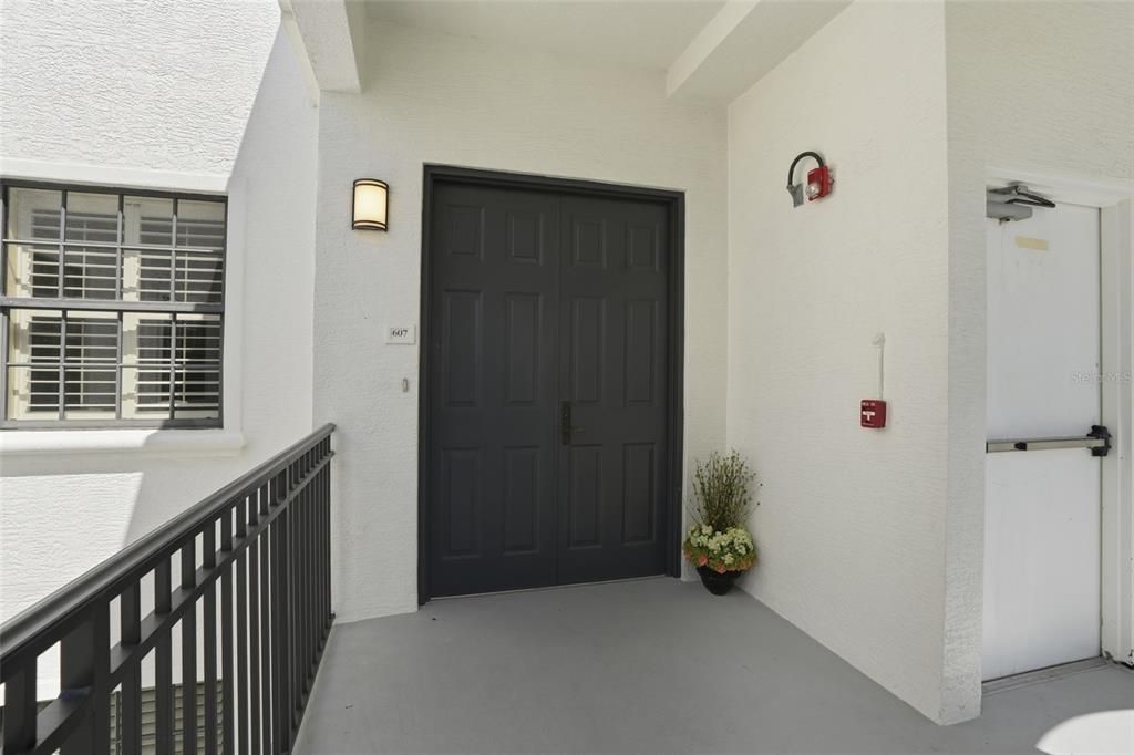 For Sale: $1,000,000 (3 beds, 3 baths, 2316 Square Feet)