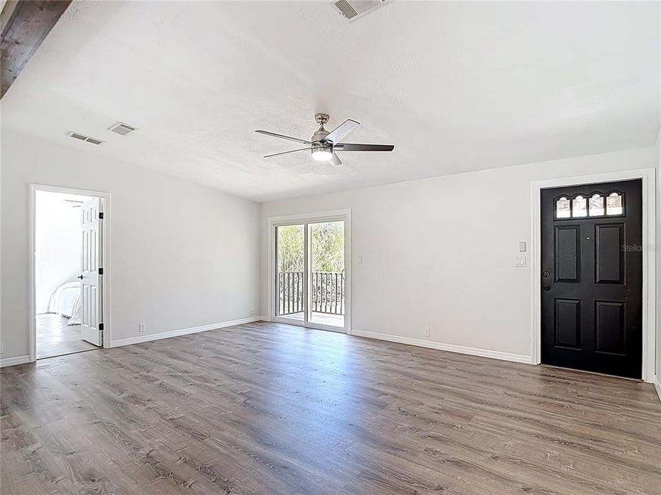Activo con contrato: $310,000 (3 camas, 2 baños, 1344 Pies cuadrados)
