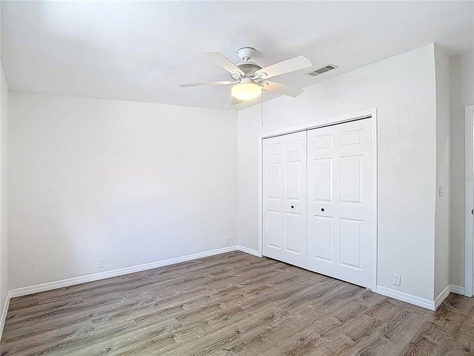 Activo con contrato: $310,000 (3 camas, 2 baños, 1344 Pies cuadrados)