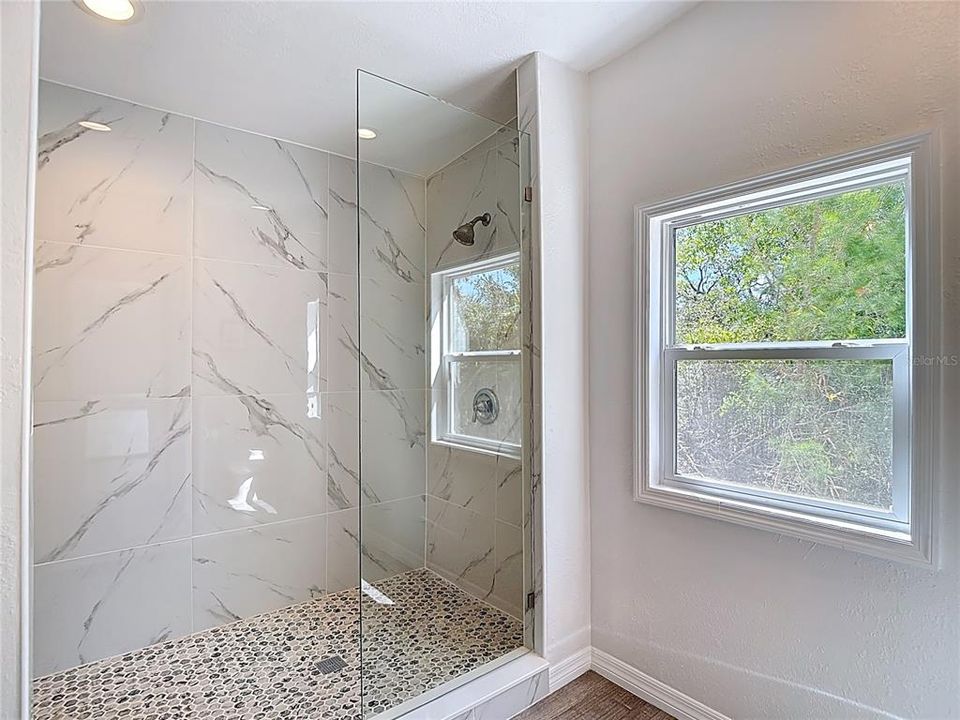 Activo con contrato: $310,000 (3 camas, 2 baños, 1344 Pies cuadrados)