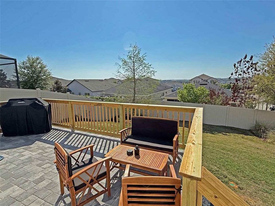 Под контрактом: $489,999 (3 спален, 2 ванн, 1701 Квадратных фут)