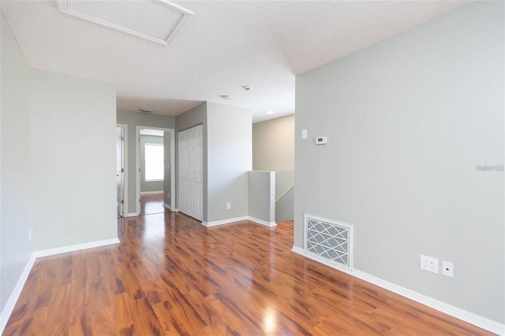 Active With Contract: $274,999 (3 beds, 2 baths, 1880 Square Feet)